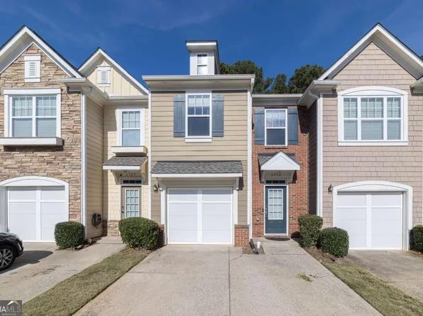 2002 Lakeshore Overlook Cir NW, Kennesaw, GA 30152