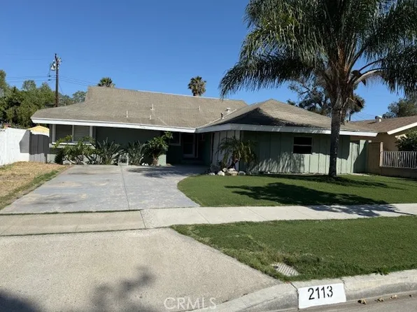 2113 Lewis St, Santa Ana, CA 92706