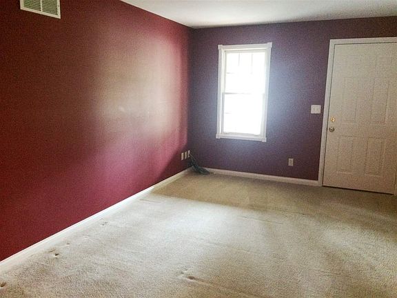 3rd image of 2604 Lincoln Ave