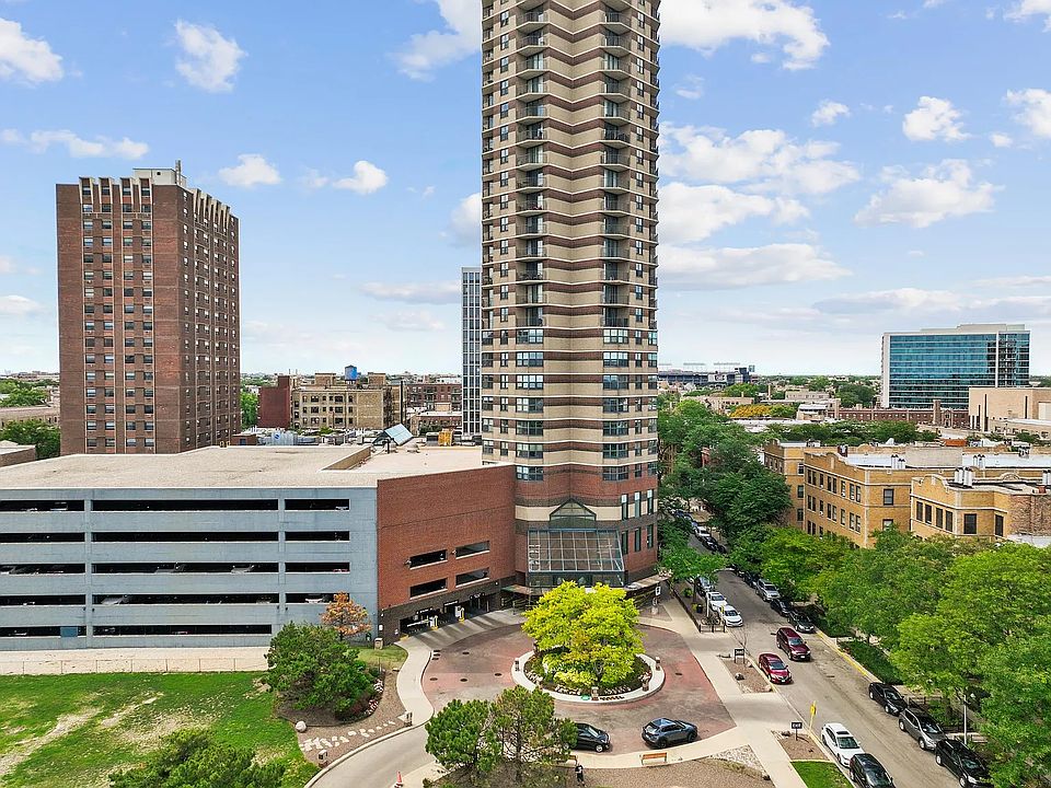 1st image of 3660 N Lake Shore Dr APT 3609