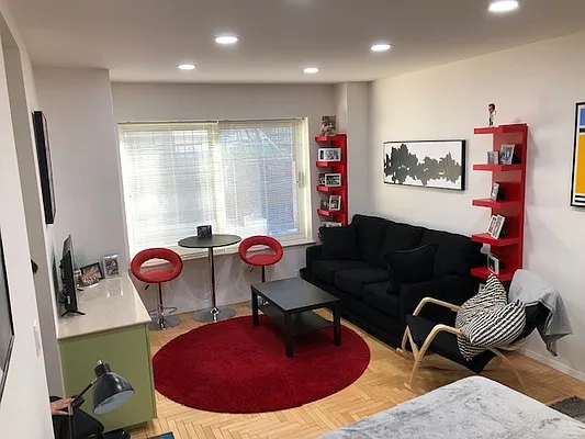 Rented by Barlavi Inc. | media 4