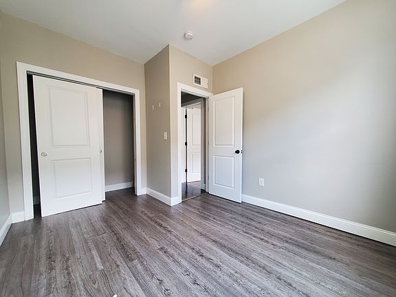 3rd image of 122 Virginia Ave #25E