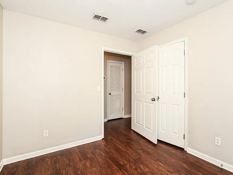 3747 Peachtree St — Photo 12