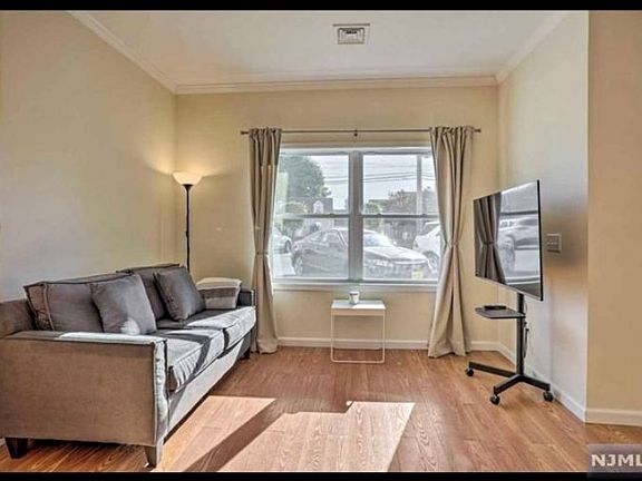 5th image of 61-69 Schuyler Ave #3