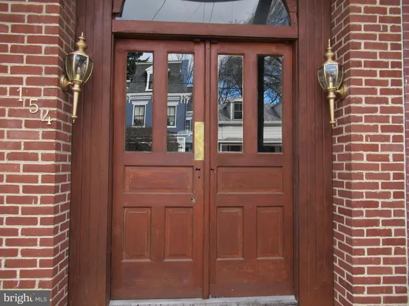 152 W South St, Carlisle, PA 17013