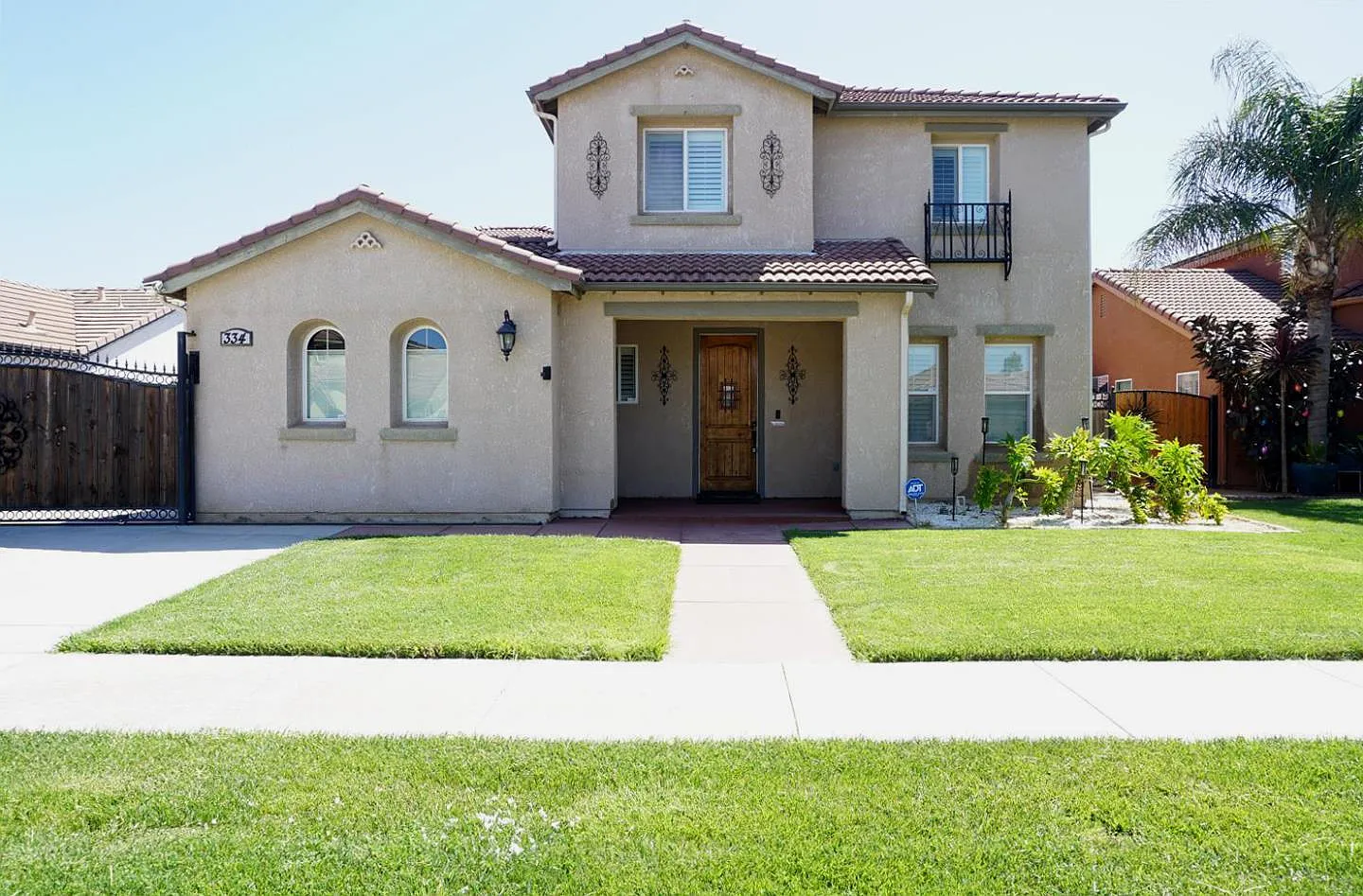 334 Honeybell St photo 1