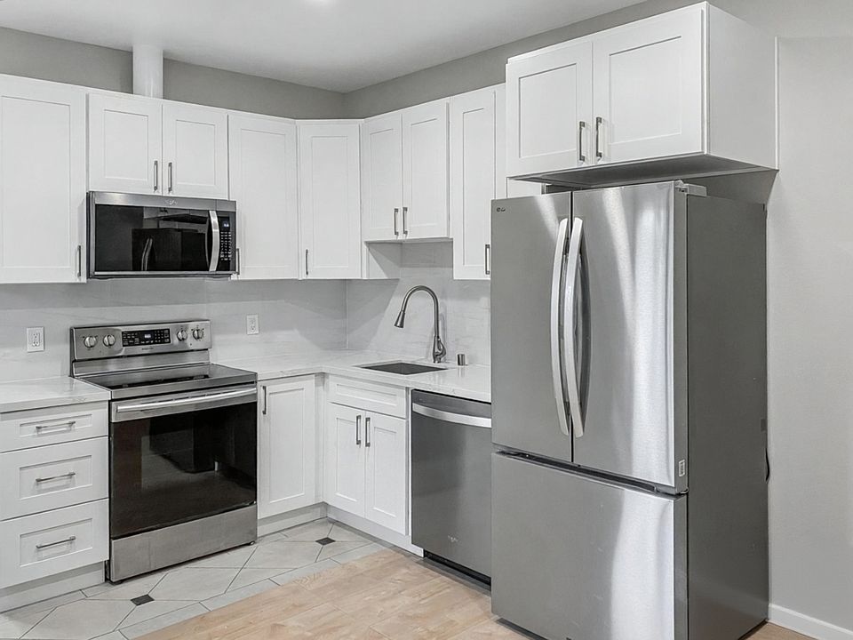 1st image of 4132 De Mille Dr #2