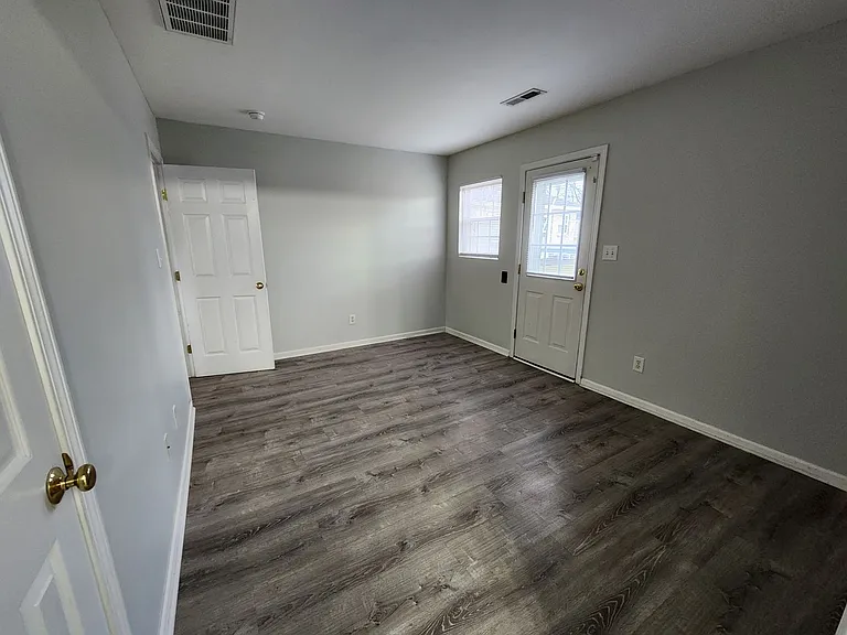 63 Coats Cir — Photo 7