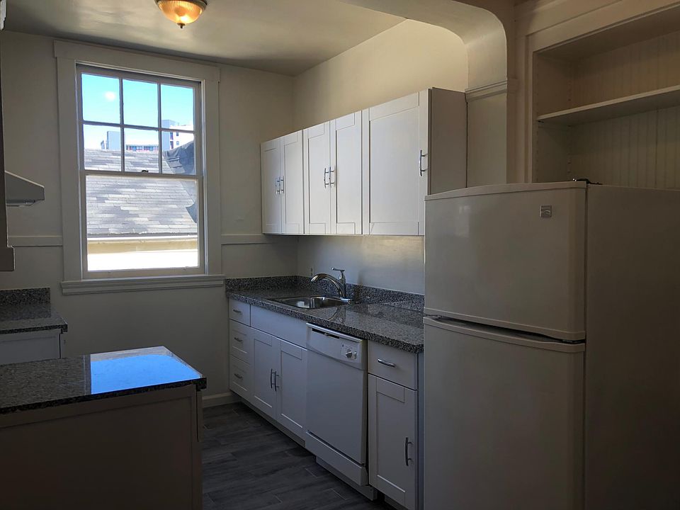 1st image of 2590 Sacramento St APT 302