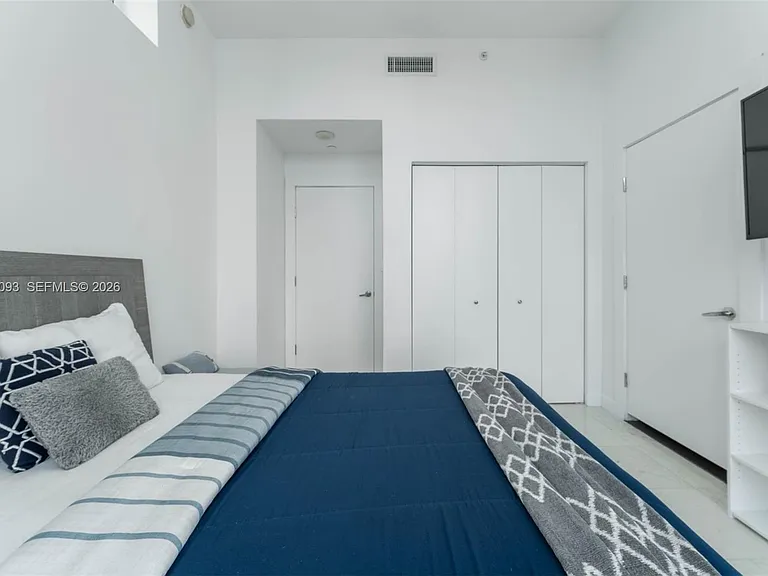 900 Biscayne Blvd #5812 — Photo 22