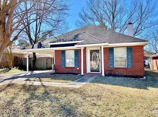 1022 Red Oak Dr, Brandon, MS 39042
