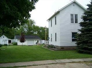 608 1st St, Traer, IA 50675