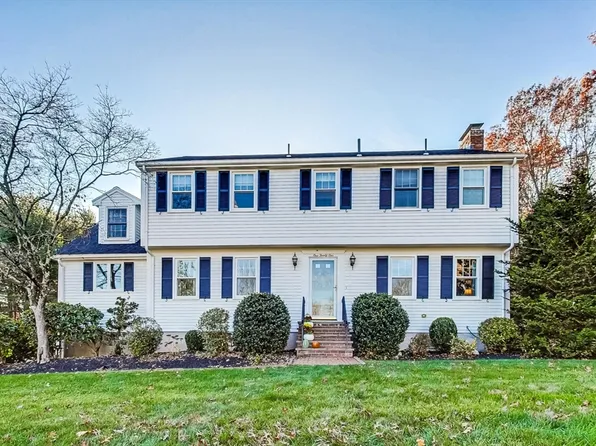121 Magnolia Dr, Westwood, MA 02090