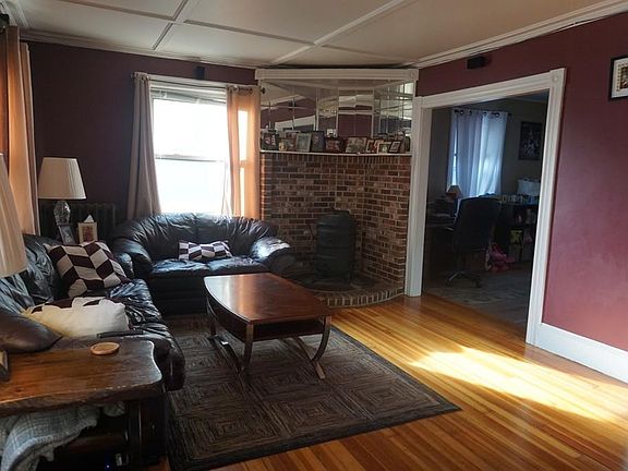 3rd image of 137 West St