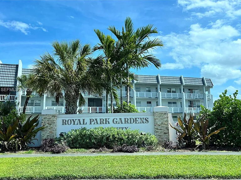 6550 Royal Palm Blvd #105A — Photo 27