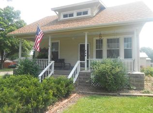 202 S Northfield St, Mediapolis, IA 52637