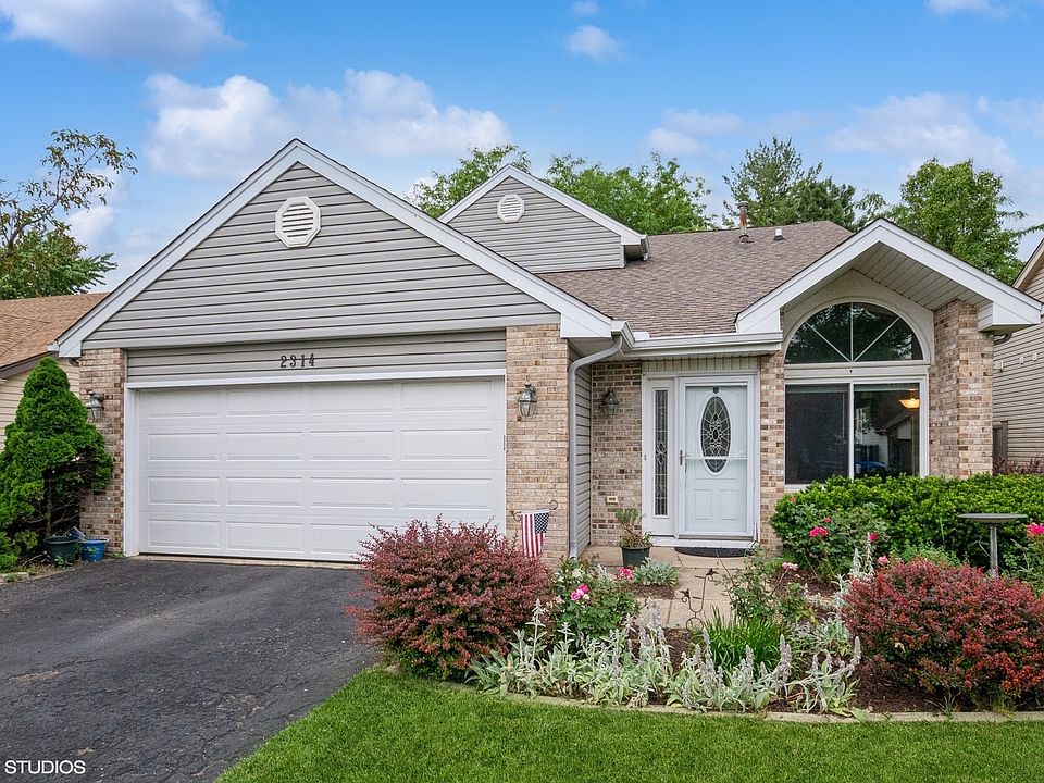 1st image of 2314 Cambridge Ln