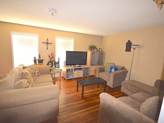 2nd image of 2708 Windsor Ave