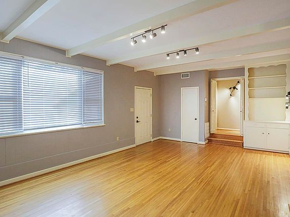 5th image of 7204 Evergreen Dr