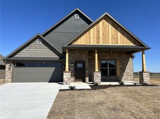 1000 Trestle Ln, Centerton, AR 72713