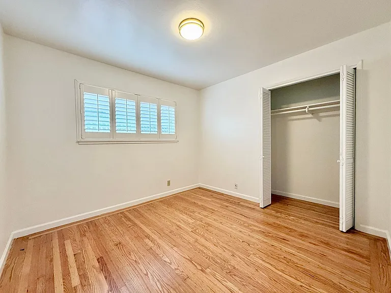 420 Madison Ave — Photo 24