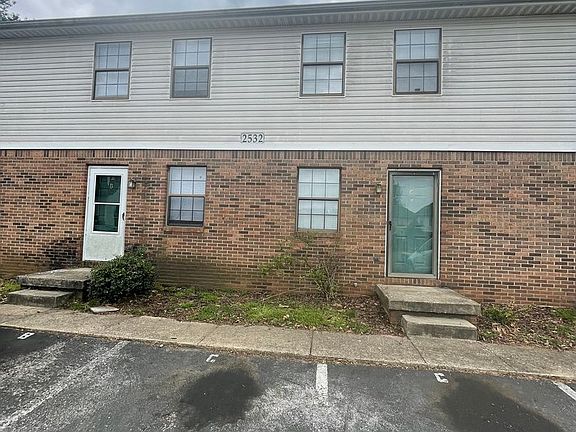 2nd image of 2532 Jersey Ct #B