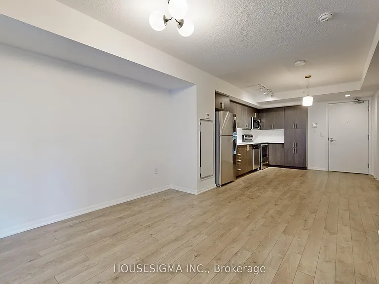 3091 Dufferin St #211 — Photo 8