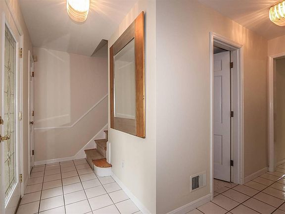 4th image of 7662 Pinemeadow Ln
