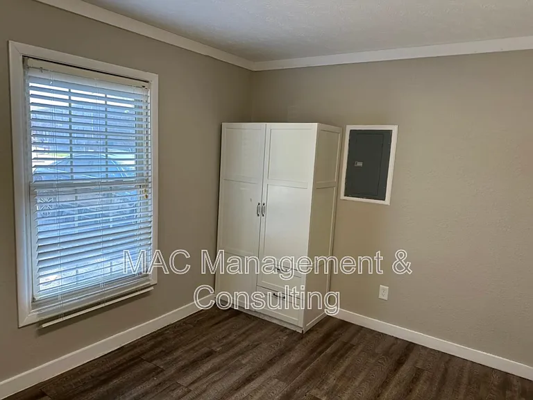 1501 Autumn Ave — Photo 5