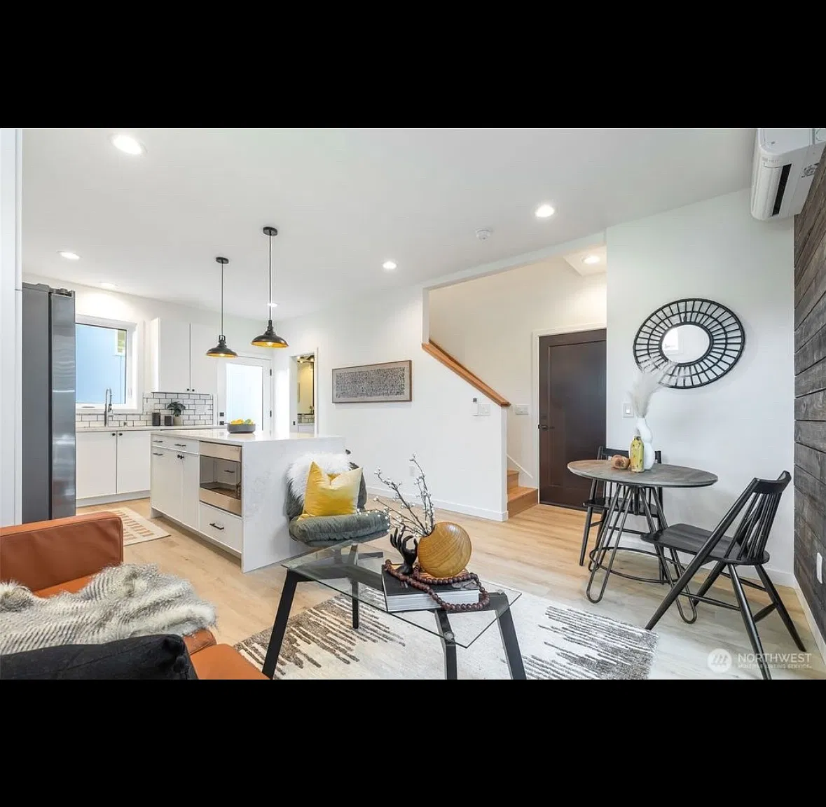 1556 S Pearl St — Photo 3