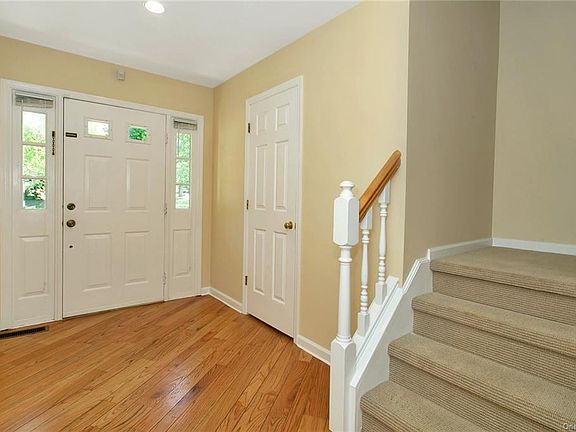 3rd image of 1403 Regent Dr