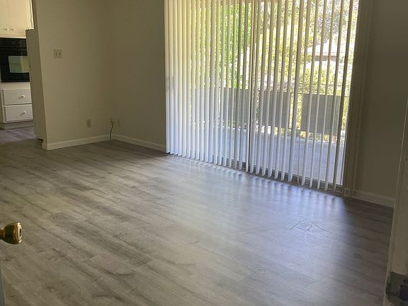 5th image of 219 Avery Ln APT 7