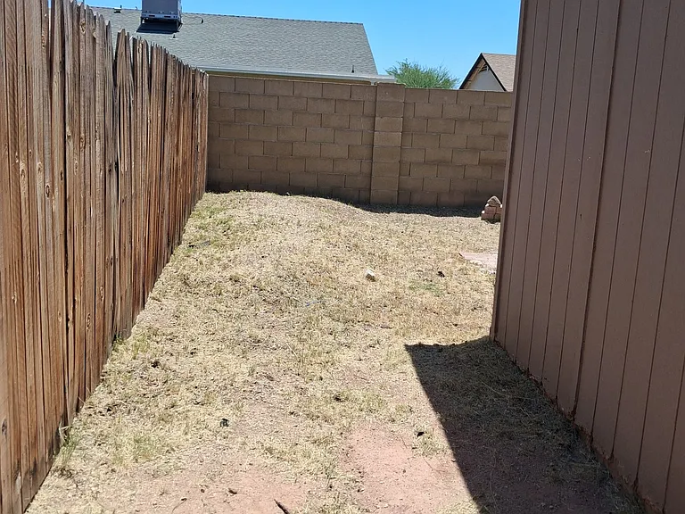 3025 W Irma Ln — Photo 4