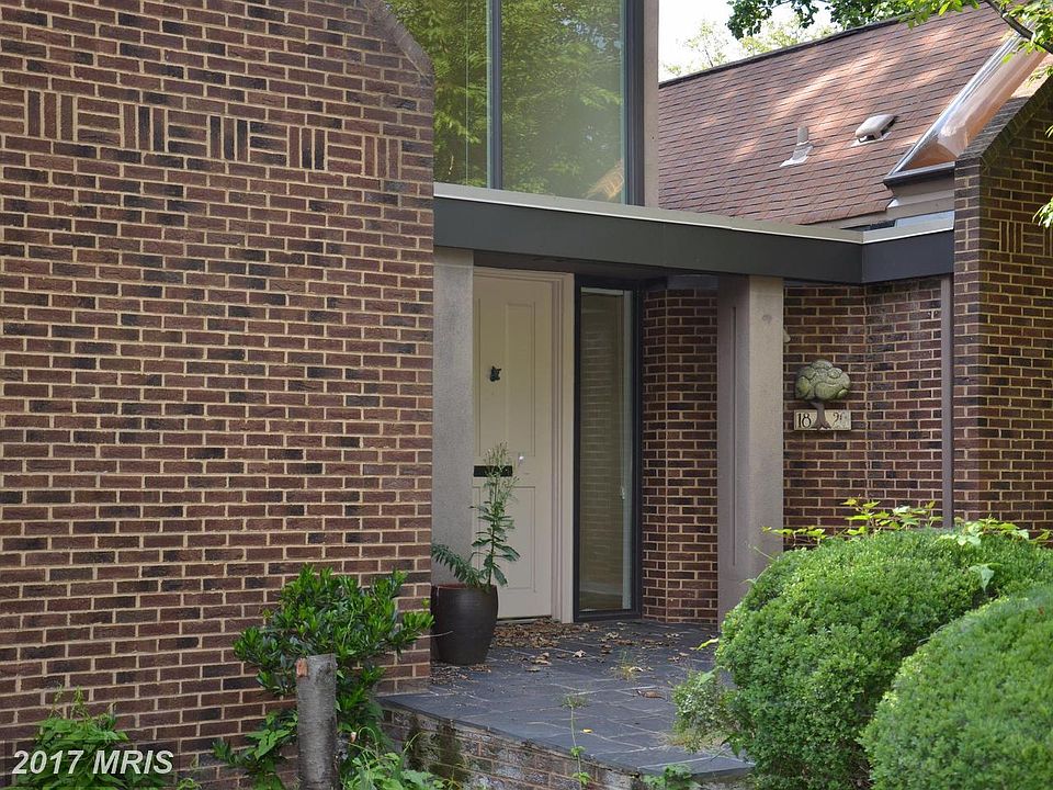 1st image of 1820 N Herndon St