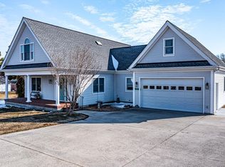 2929 Fleeton Rd, Reedville, VA 22539