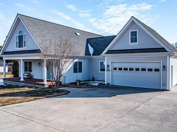2929 Fleeton Rd, Reedville, VA 22539