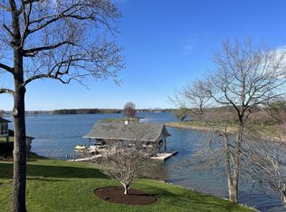 216 Island Green Dr, Penhook, VA 24137