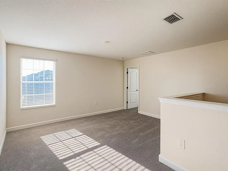 2037 Lake Side Ave — Photo 17