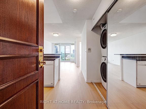 3rd image of 2565 Erin Centre Blvd #1509
