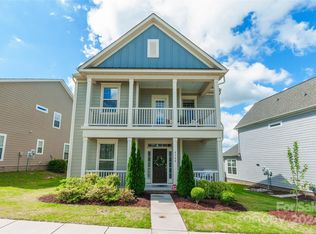 6148 Cloverdale Dr, Tega Cay, SC 29708