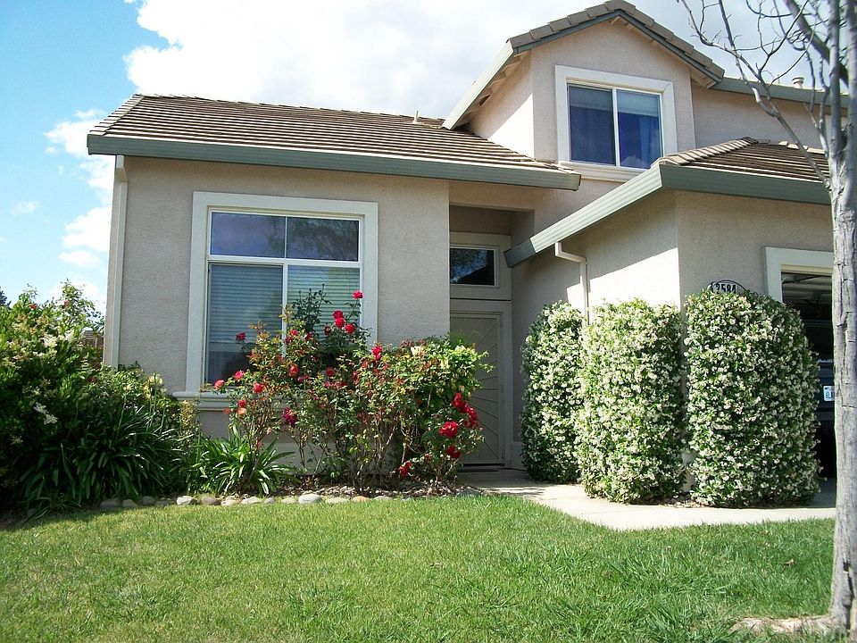 1st image of 2584 Honeysuckle Dr