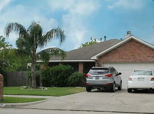 906 Bacliff Dr, Bacliff, TX 77518