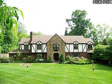 1st image of 220 Hatch Rd