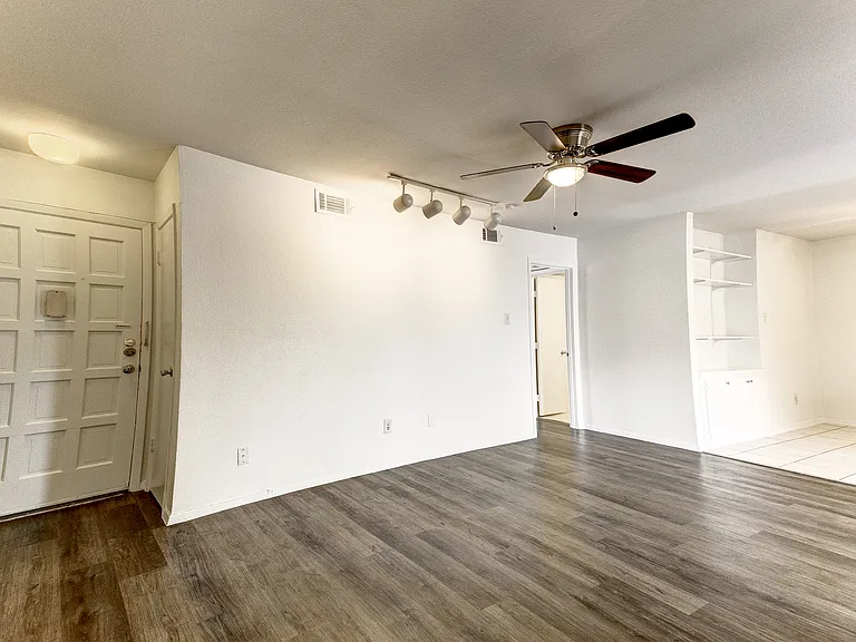 5150 Amesbury Dr #224 — Photo 3