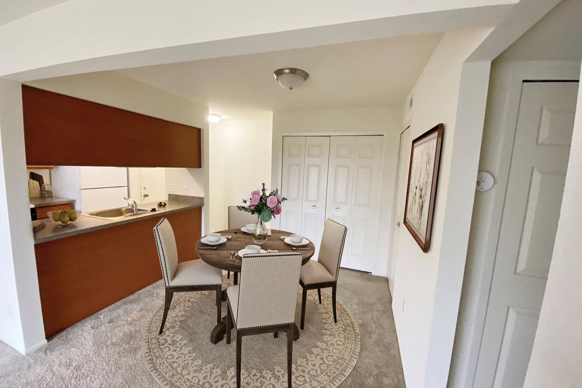 Iris View Dining Room