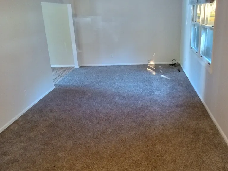 4 Crosby Dr — Photo 5