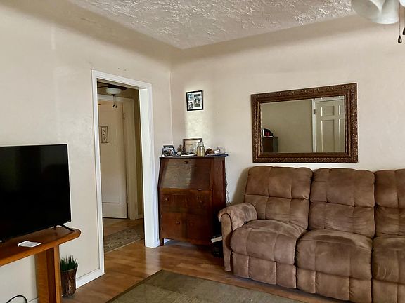 5th image of 520 N 4th St