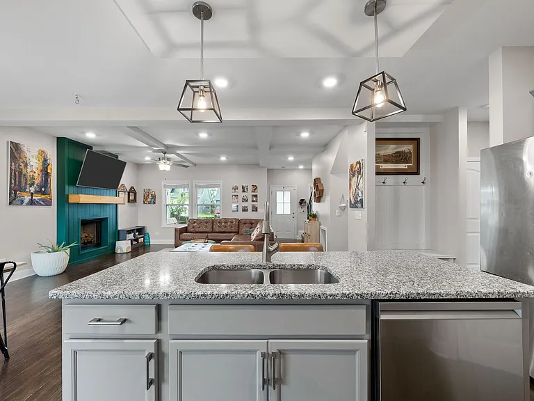 1157 Eagles Nest Ln — Photo 8