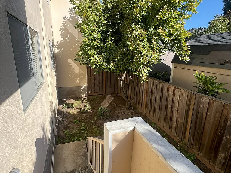 33 Hayward Ave #108 — Photo 19