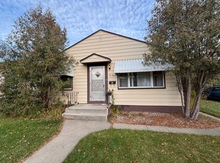 620 19th St NW, Minot, ND 58703